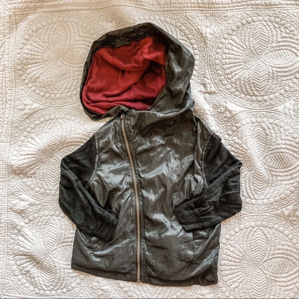 🌸 3 for $12! Boys hooded zip up jacket